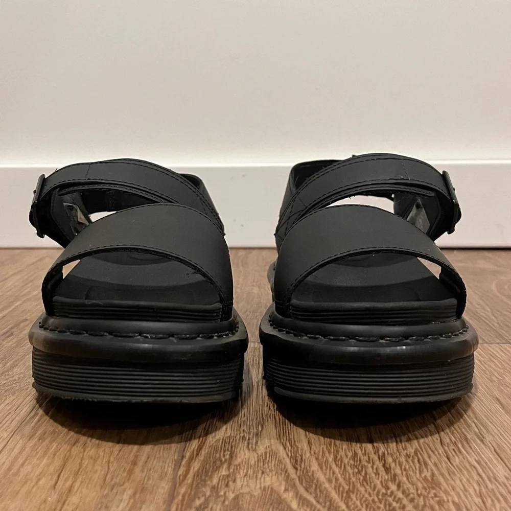 DR. MARTENS VOSS WOMEN'S LEATHER STRAP
SANDALS / BLACK / SIZE 7 - Picture 8 of 16